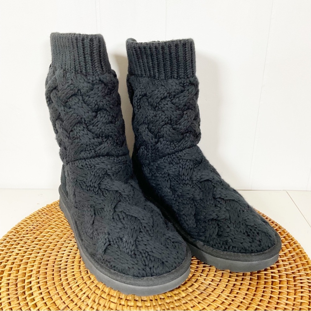 Ugg Black Knit Boots Size 7 Mid Shoes Womens